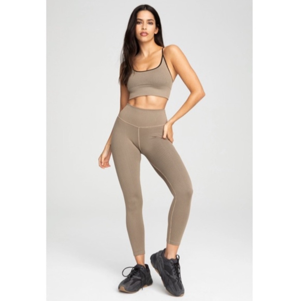 Good American Ribbed leggings